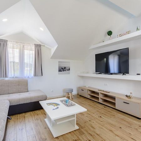 Apartment Darka 1 Sumartin Eksteriør bilde