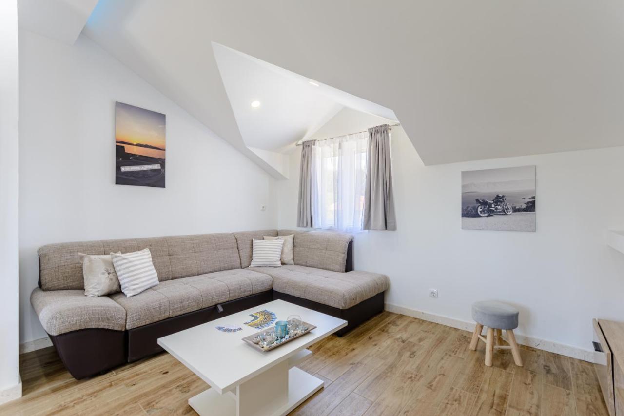Apartment Darka 1 Sumartin Eksteriør bilde